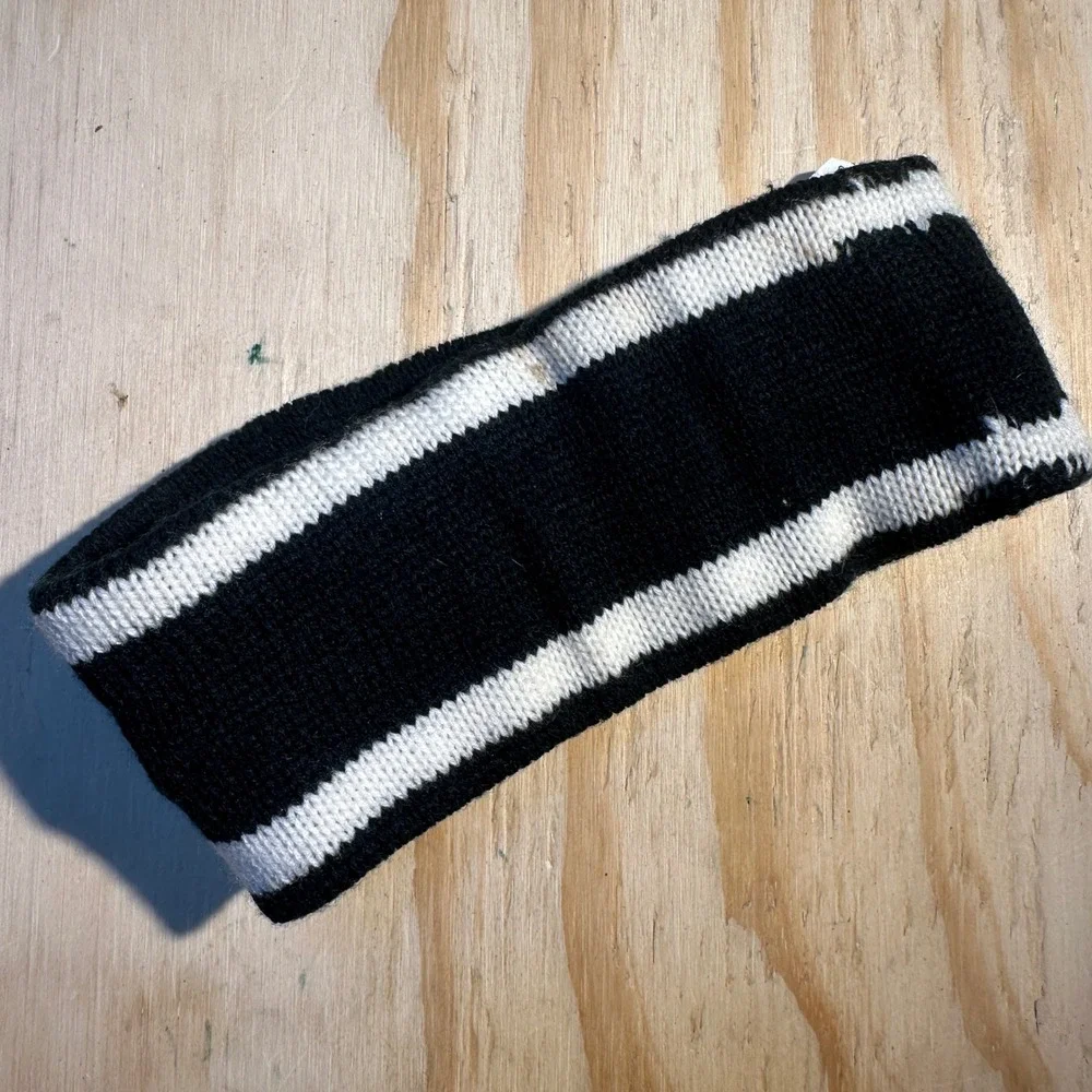 Looney Tunes Tasmanian Devil Taz Knit Headband Black White Vintage Style 7-14